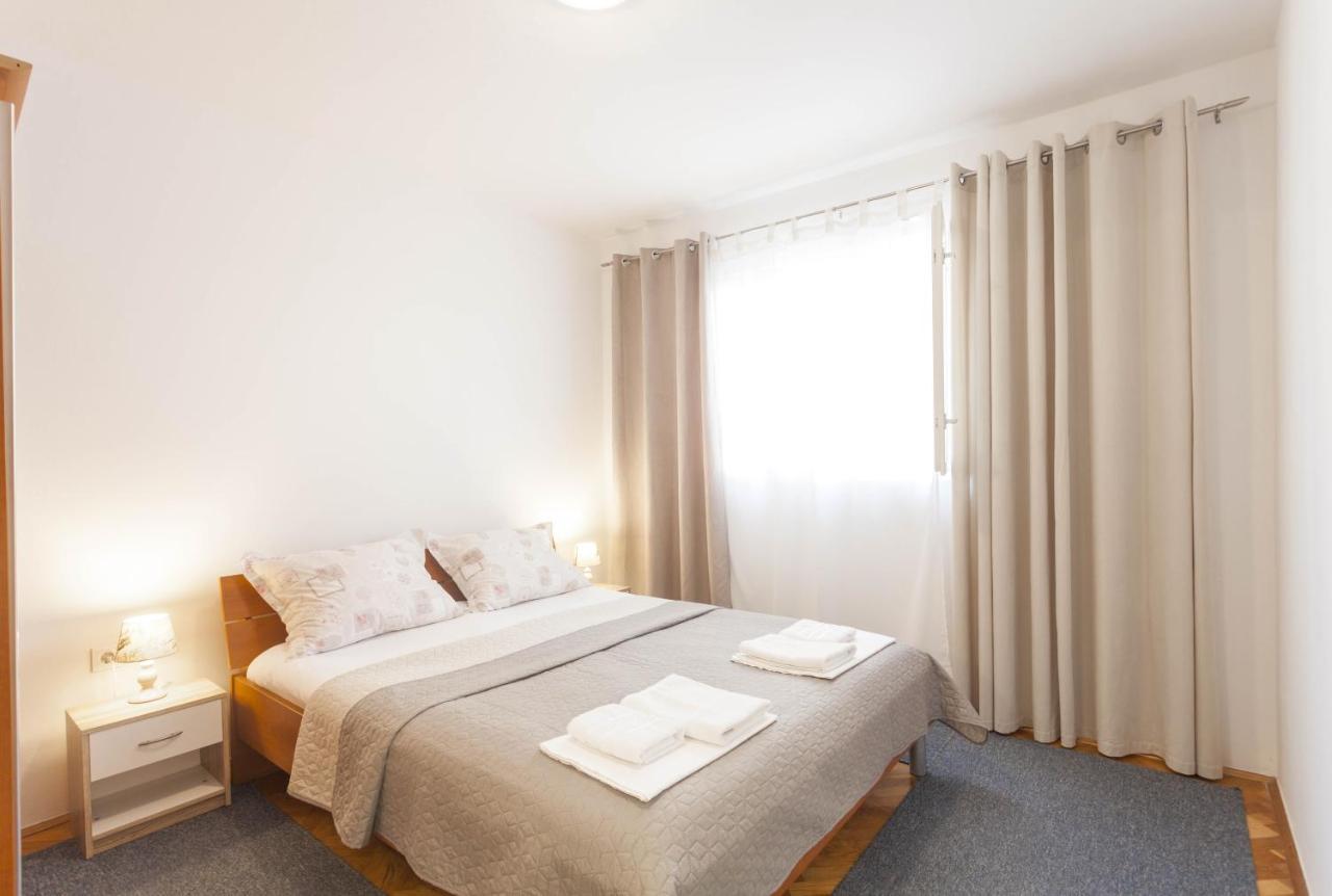 Apartments Maras Makarska Rum bild